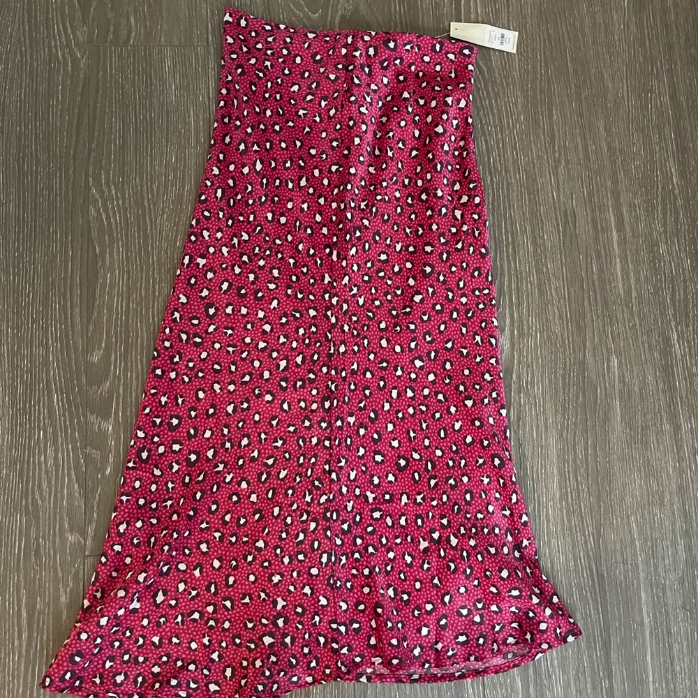 Francesca’s Silk Pink Leopard Bell Skirt